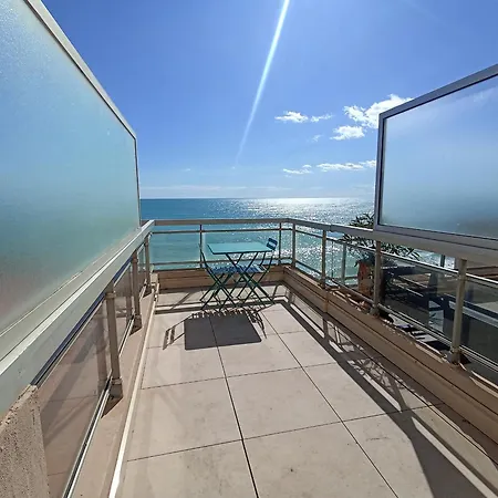 Renove Front De Avec Climatisation Et Animaux Admis, Ideal Pour 2 Personnes A - Fr-1-338-606 * Sete